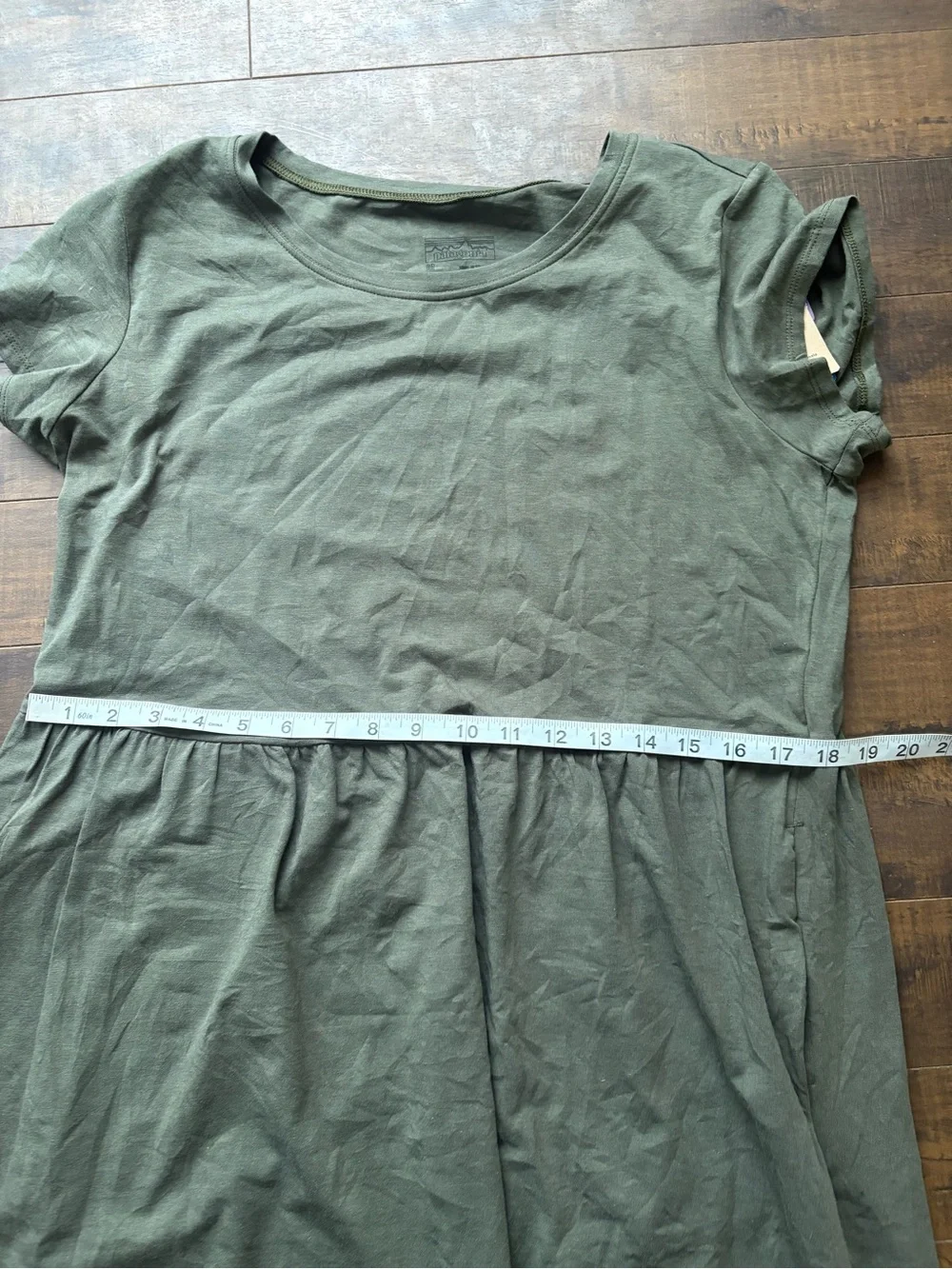 Patagonia Kamala T shirt dress in Basin green - Picture 11 of 14